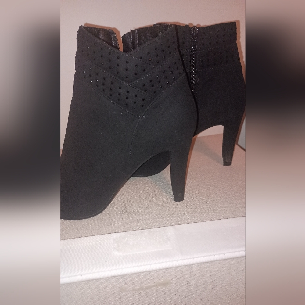 Elegant Black Suede Ankle Boots